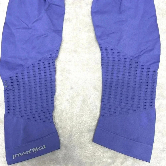 Invertika - NWT - Made in Italy - Blue Microfibre push up Leggings. Size M/L - Picture 3 of 6